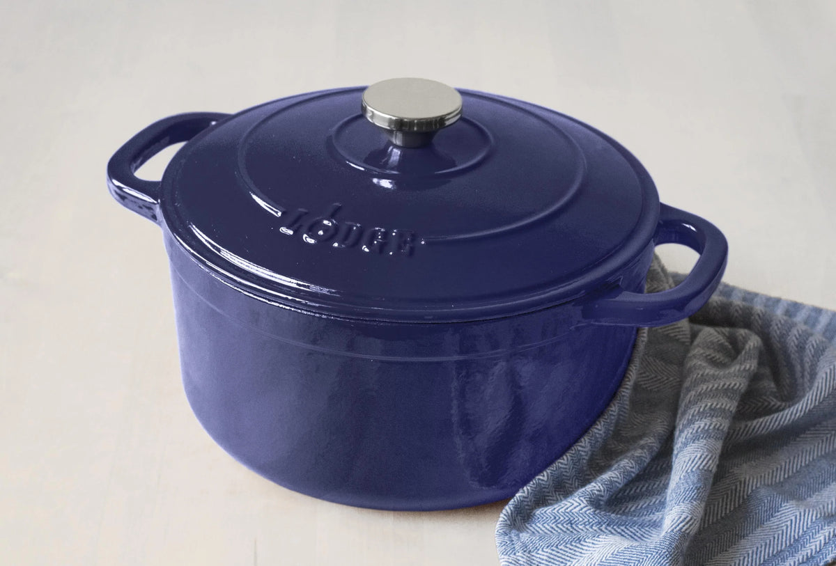 5.5 Quart Enameled Cast Iron Dutch Oven Q28158