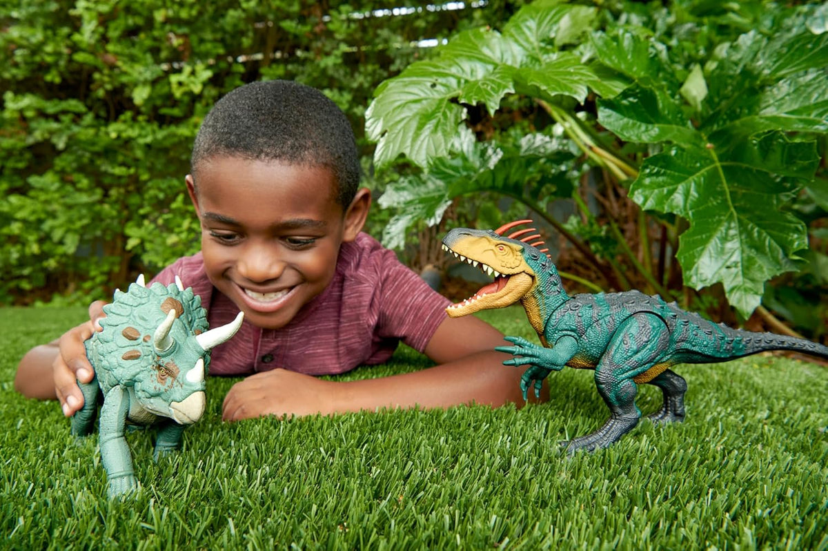 Jurassic World Gigantic Trackers Neovenator Dinosaur Action Figure N510334