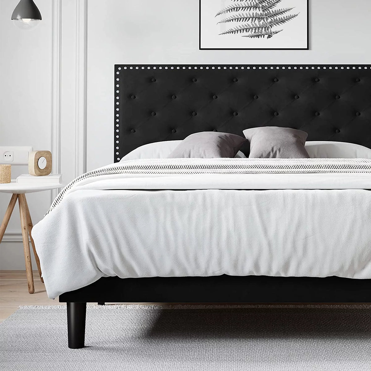 Queen Size Velvet Upholstered Platform Bed with Tufted Headboard O873