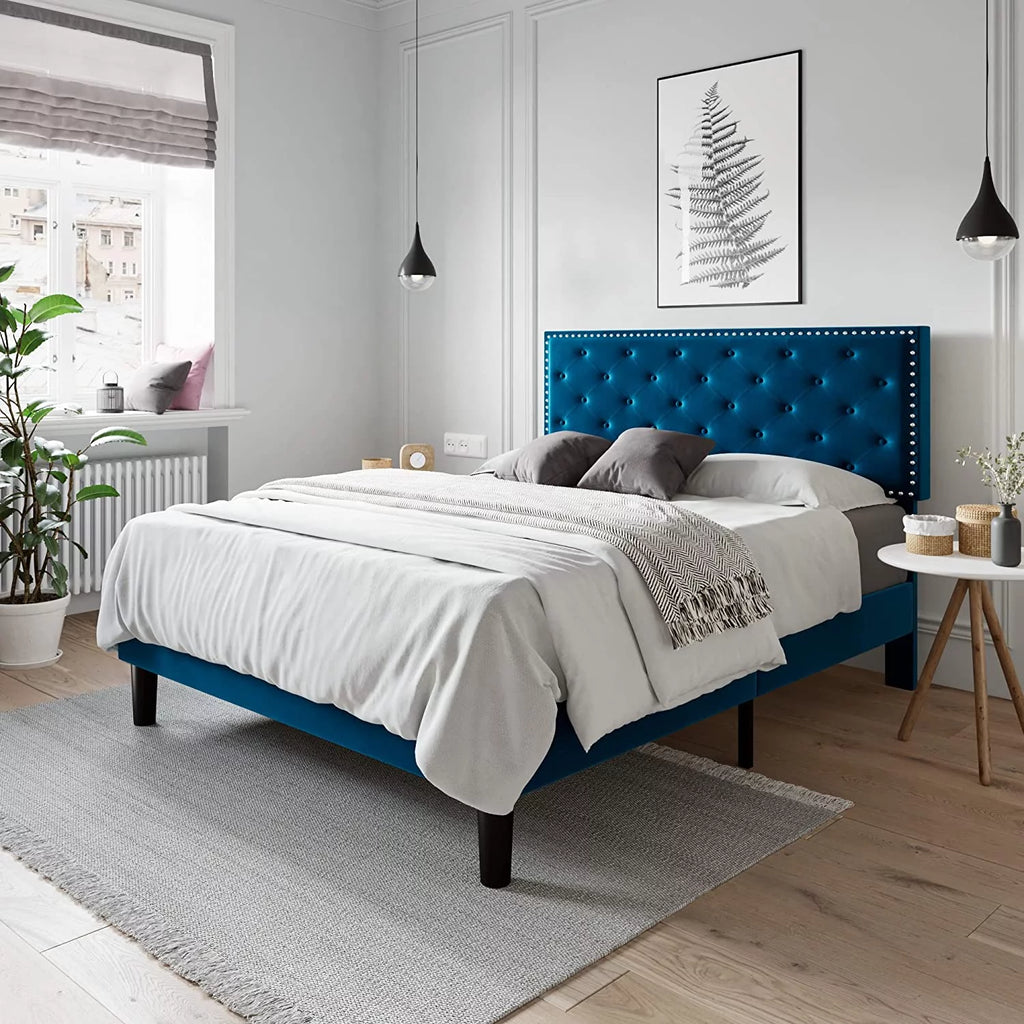 Queen Size Velvet Upholstered Platform Bed with Tufted Headboard O873