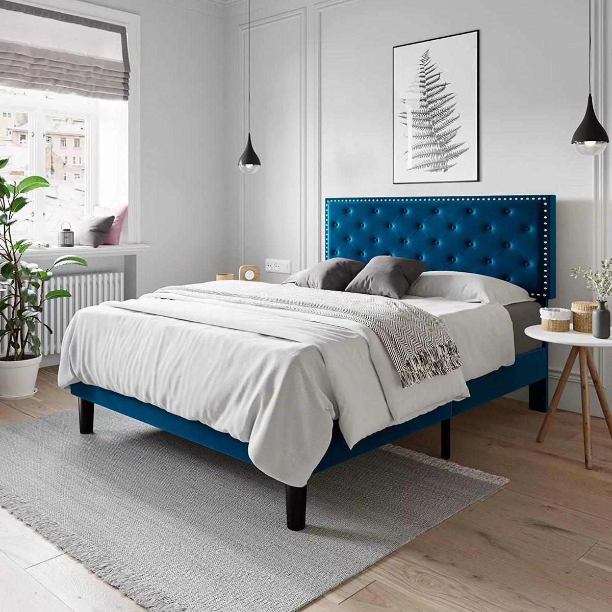Queen Size Velvet Upholstered Platform Bed with Tufted Headboard O873