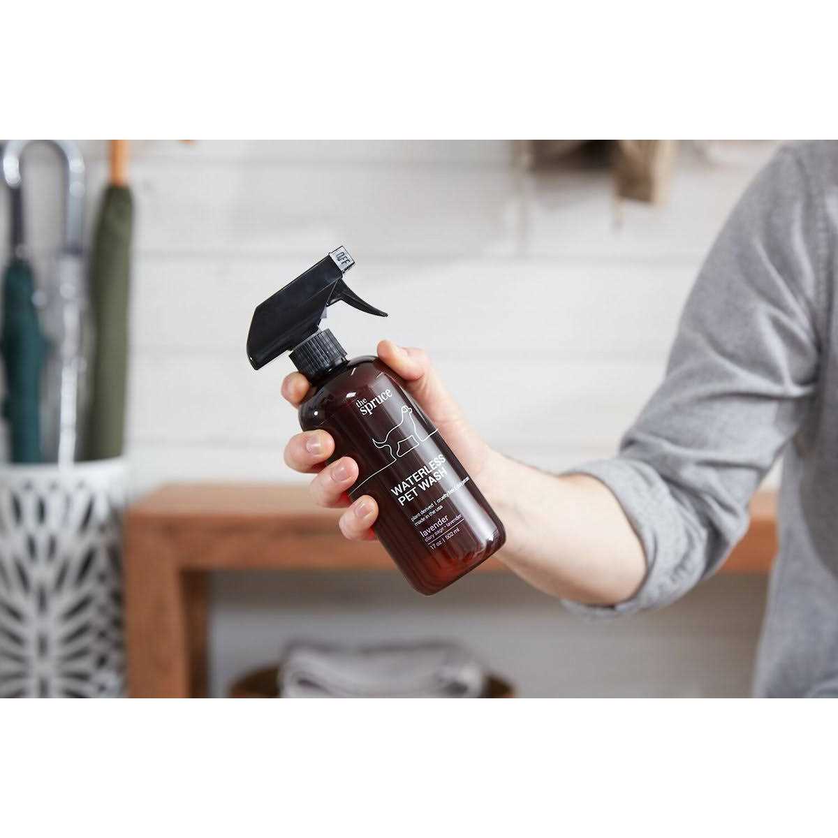 Waterless No Rinse Moisturizing Cat & Dog Shampoo U80643