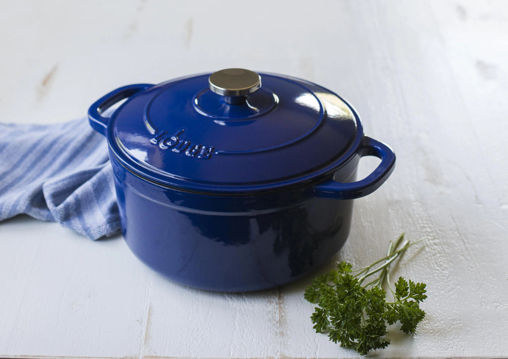5.5 Quart Enameled Cast Iron Dutch Oven Q28158