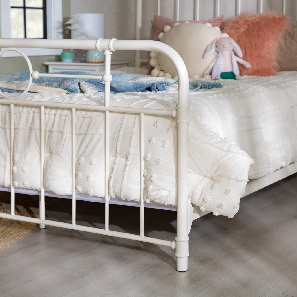 Queen Metal Bed S61677